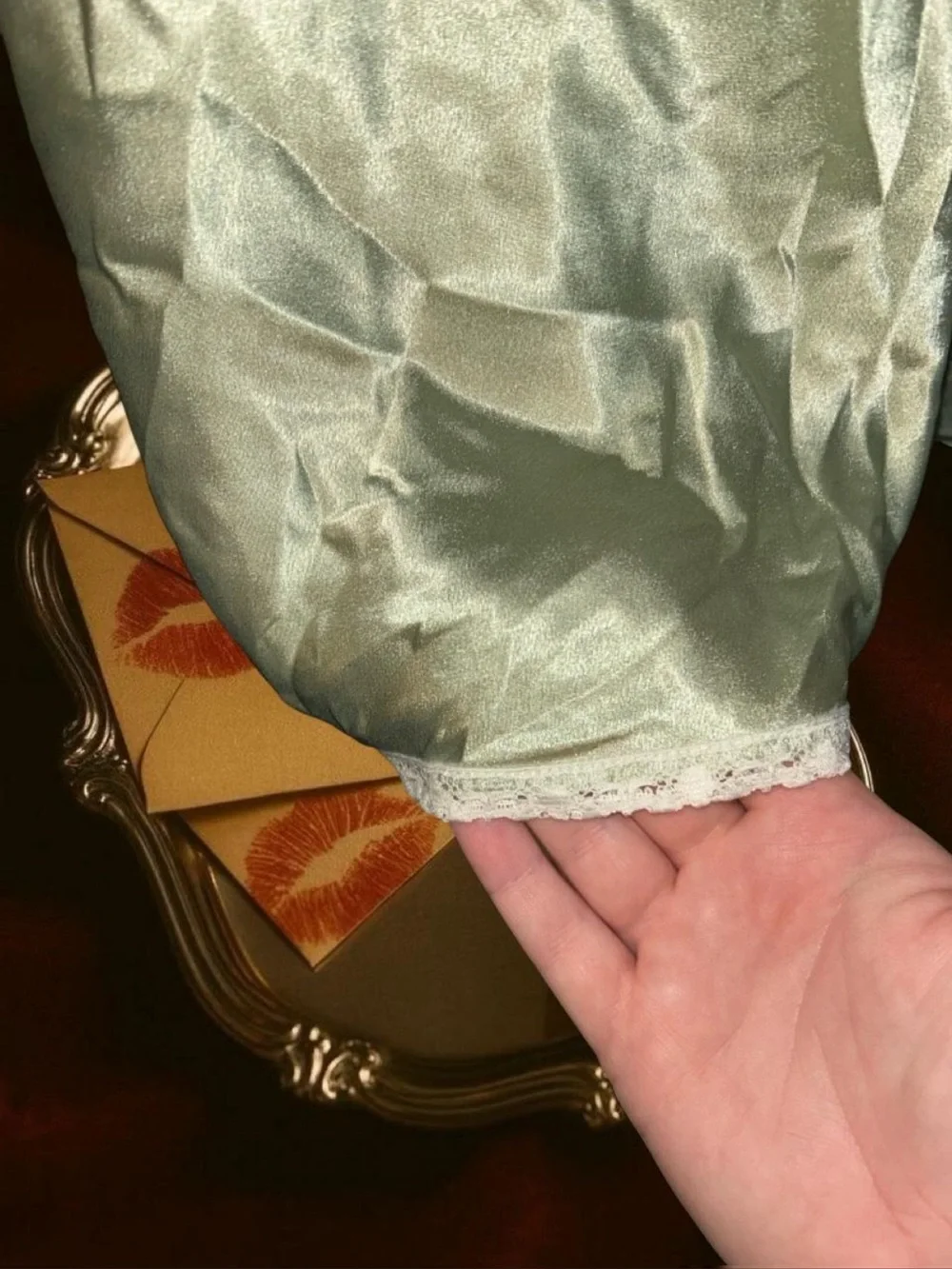 ✨ Vera Wang Pistachio Green with Ivory Lace Slip Dress, size small ✨